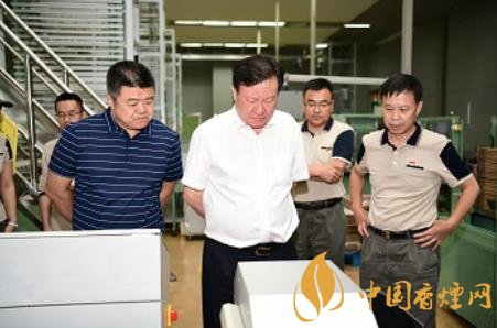 紅云紅河集團(tuán)黨委副書(shū)記總經(jīng)理?xiàng)铎衔牡叫陆頍煆S